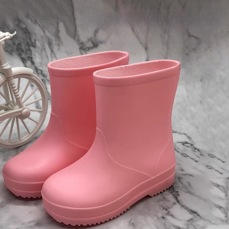 Detské dažďové čižmy – PVC, vodeodolné a protišmykové, s plochou podrážkou, nízkym horným dielom, jednofarebný vzor, unisex, pre deti 7–12 rokov