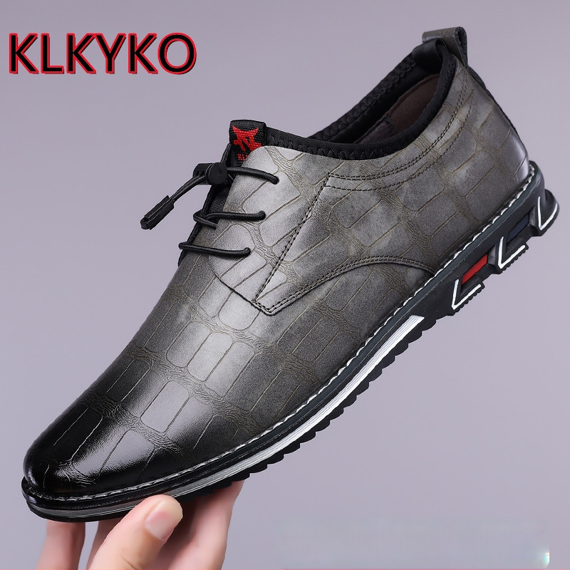 Pánske mokasíny s PU vrchnou, gumová podrážka, okrúhla špička, nízky členok, protisklzná podrážka