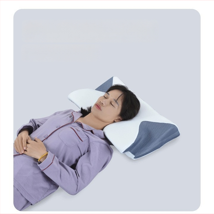 Pamäťová pena v tvare motýľa s návliečkou; hmotnosť jadra 1,0–1,5 kg; univerzálne použitie.