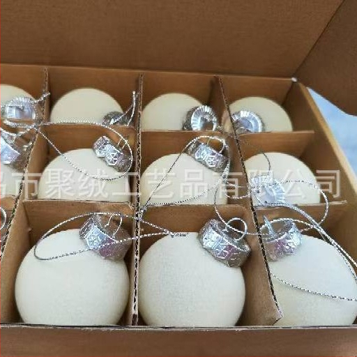 Vianočná guľa s flockingom — Poly Velvet značka, materiál flocking a flocking spracovanie