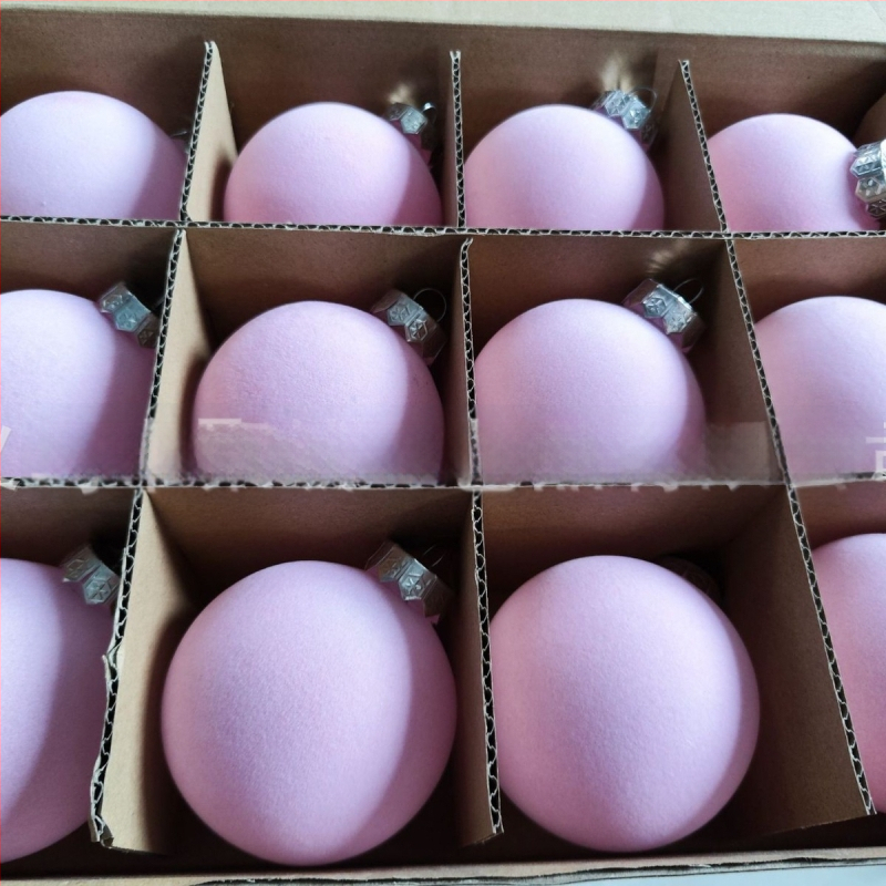 Vianočná guľa s flockingom — Poly Velvet značka, materiál flocking a flocking spracovanie