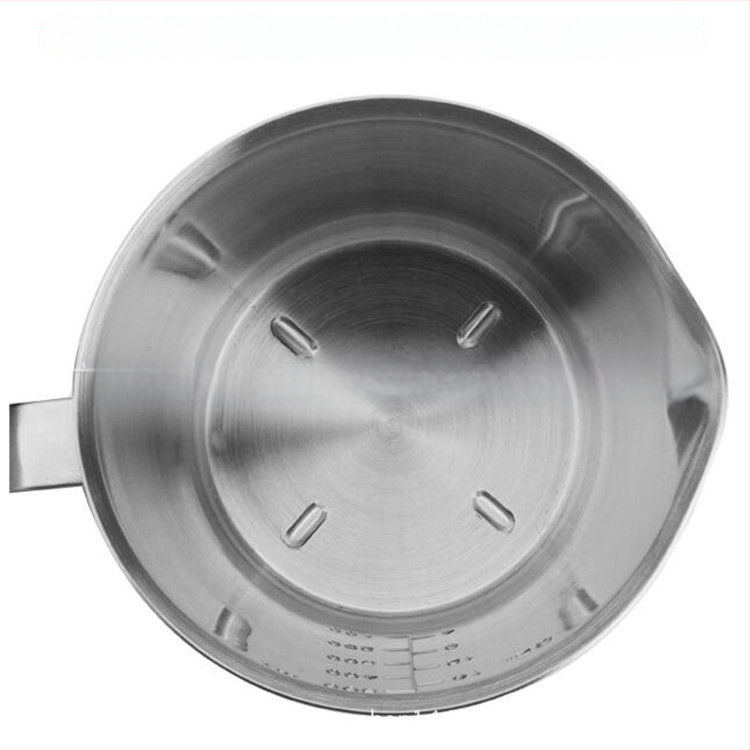 Merací pohár z nerezovej ocele 304 s integrovanou stupnicou, vhodný na čaj s mliekom a kávu; viaceré modely s čiarami a tolerancia ±100 ml.