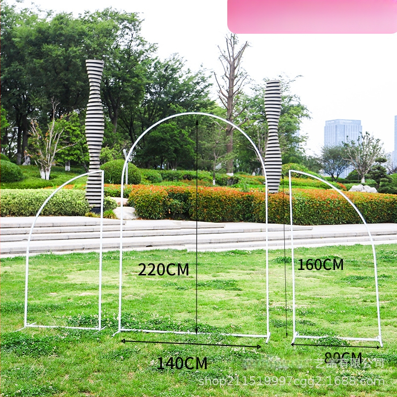 Železný svadobný oblúk pre vonkajšie scény pozadie – prispôsobiteľný dekor, kartónové balenie, značka Xinhong