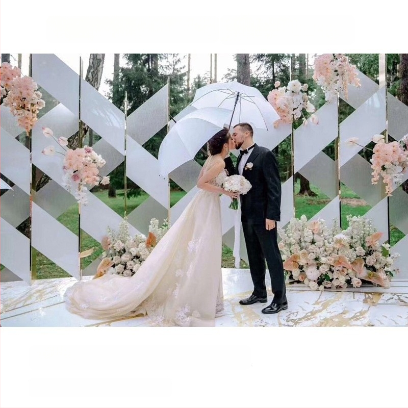 Dvojstranný zrkadlový koberec pre svadobnú scénu – Materiál: Plast; Štýl: Svadba; Kategória: Koberec; Produktová kategória: Rekvizity na usporiadanie scény