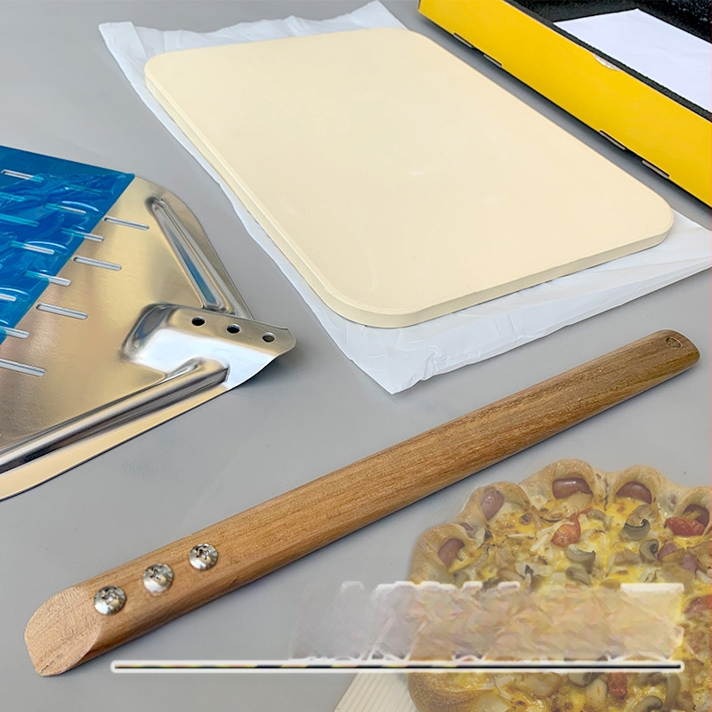 Set na pečenie pizze so špachtľou z hliníkovej zliatiny a dubovou rúčkou a s kamienkom na pizzu — Neimportovaný; Značka: Other; Uvedený na trh: 2018; Bez privátnej značky