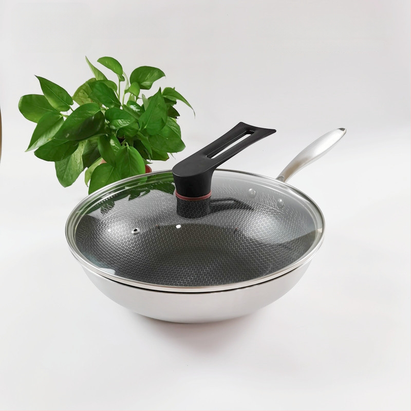 Wok z nehrdzavejúcej ocele 316 s trojvrstvovým dnom, povrch s textúrou medových buniek proti pripáleniu, sklenená pokrievka, 2,4 kg