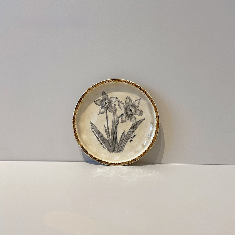 Keramický dezertný tanier v retro štýle, kruhový tvar, podglazúrne farbenie