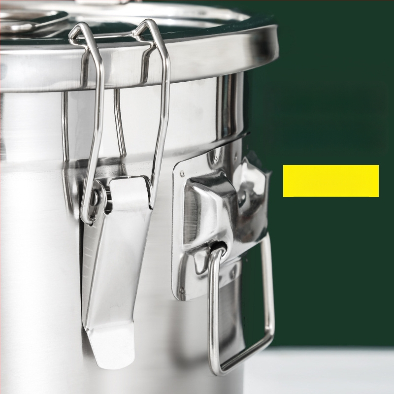 Box na skladovanie ryže z 304 nerezovej ocele so vlhkosťou odolným uzáverom a západkou, objem 10 l alebo viac