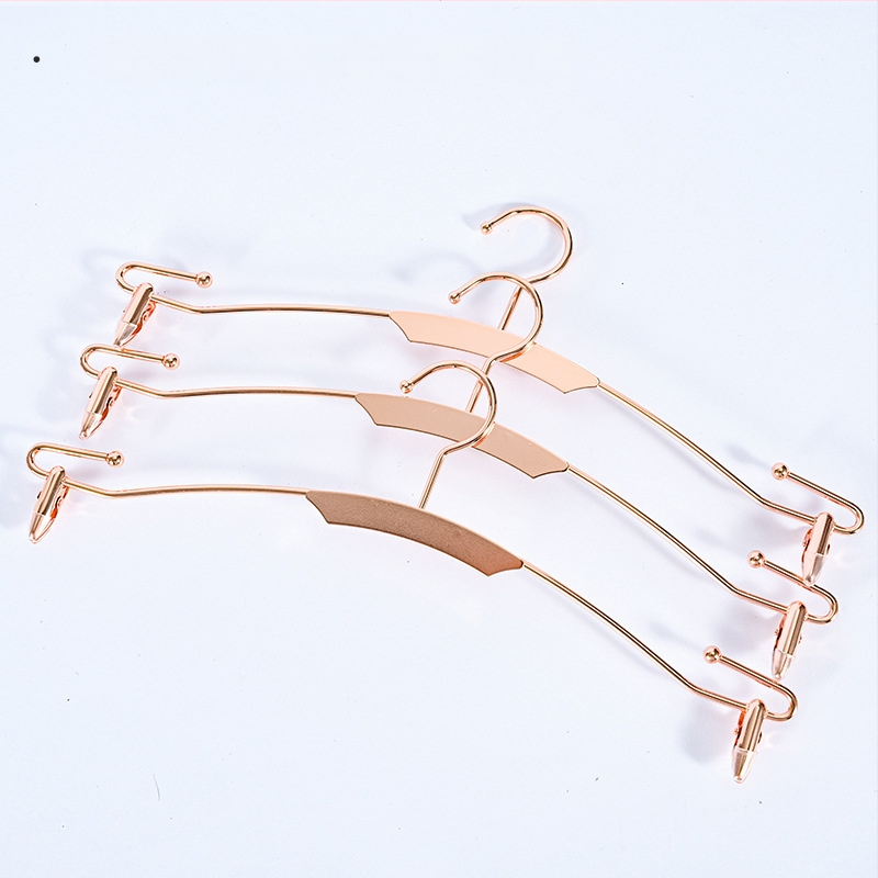 Stolný stojan na spodné prádlo s kovovým vešiakom na podprsenky