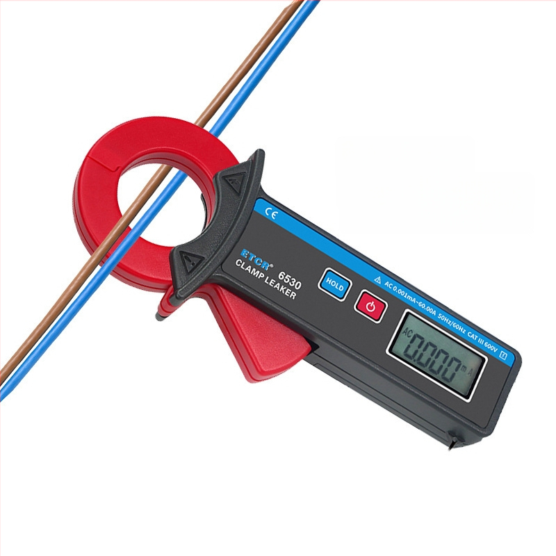 ETCR6530/6540 - klešťový prístroj na únikový prúd, kompaktný a prenosný, určený pre automobilový sektor