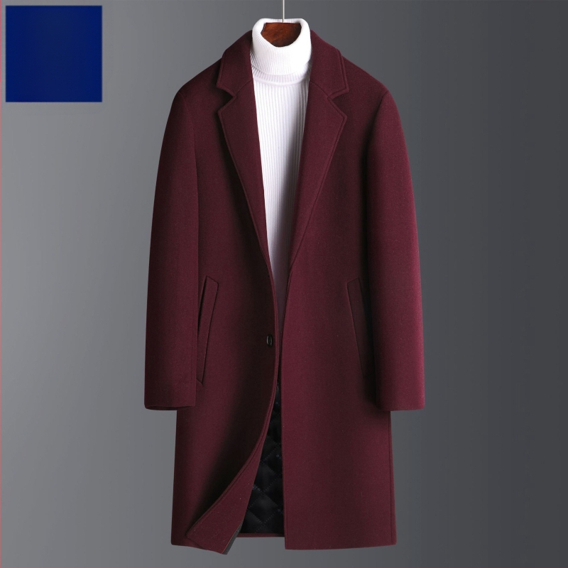 Vlnený kabát, mestský štýl, úzka silueta, hrubšia vlna, jednoradové zapínanie, V golier, podšívka z polyesteru