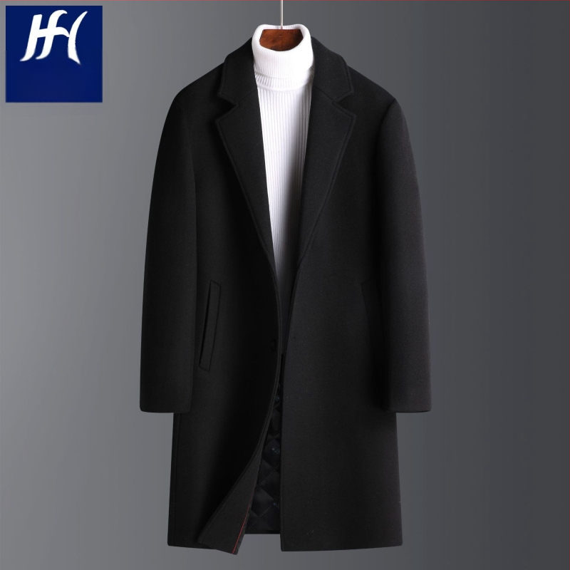 Vlnený kabát, mestský štýl, úzka silueta, hrubšia vlna, jednoradové zapínanie, V golier, podšívka z polyesteru
