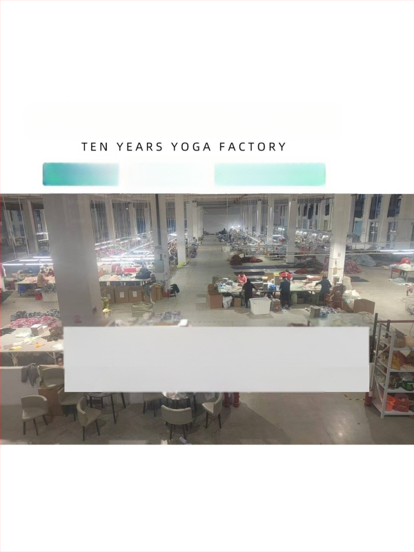 Moteriška žygių striukė su UV50 apsauga, atspari vandeniui ir vėjui, su nuimama gobtuvu, tamprus audinys