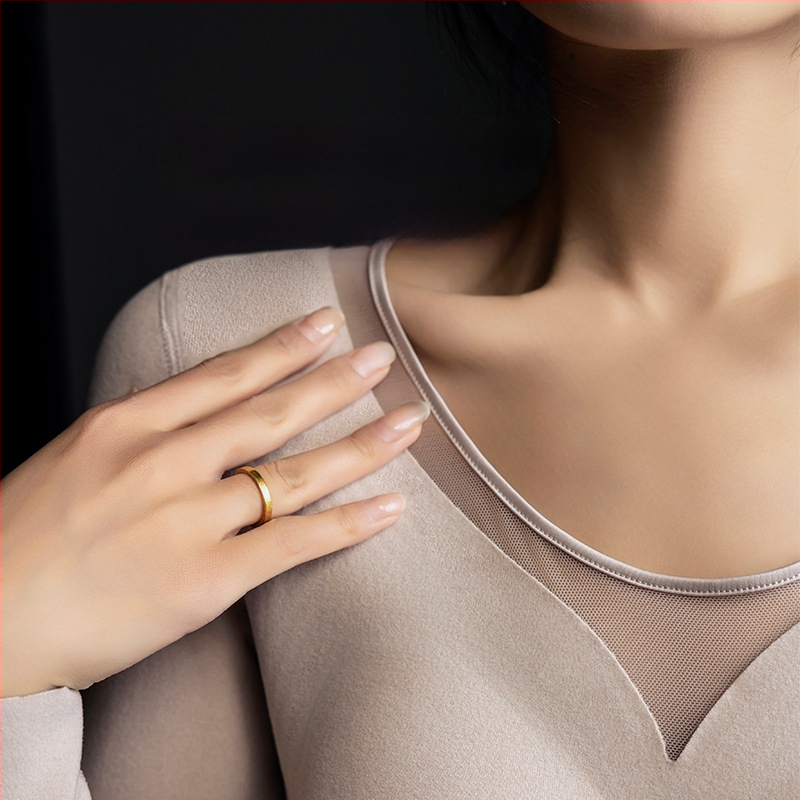 Ženské termálne tričko s integrovaným podprsenkovým košíkom a výplňou na prsník, dlhé rukávy, hrubý polyesterový materiál, teplé, jednofarebné