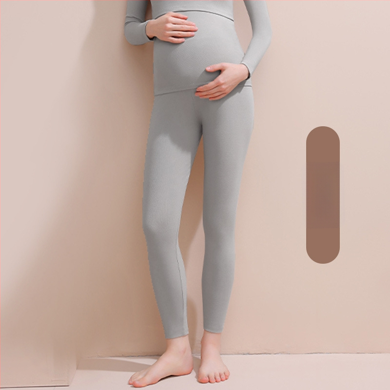 Tehotenský nočný set pre jeseň-zimu (vrchné a spodné) — dlhý rukáv, polyester 90–95%, bez vrások, s odnímateľnými výstelkami na prsiach