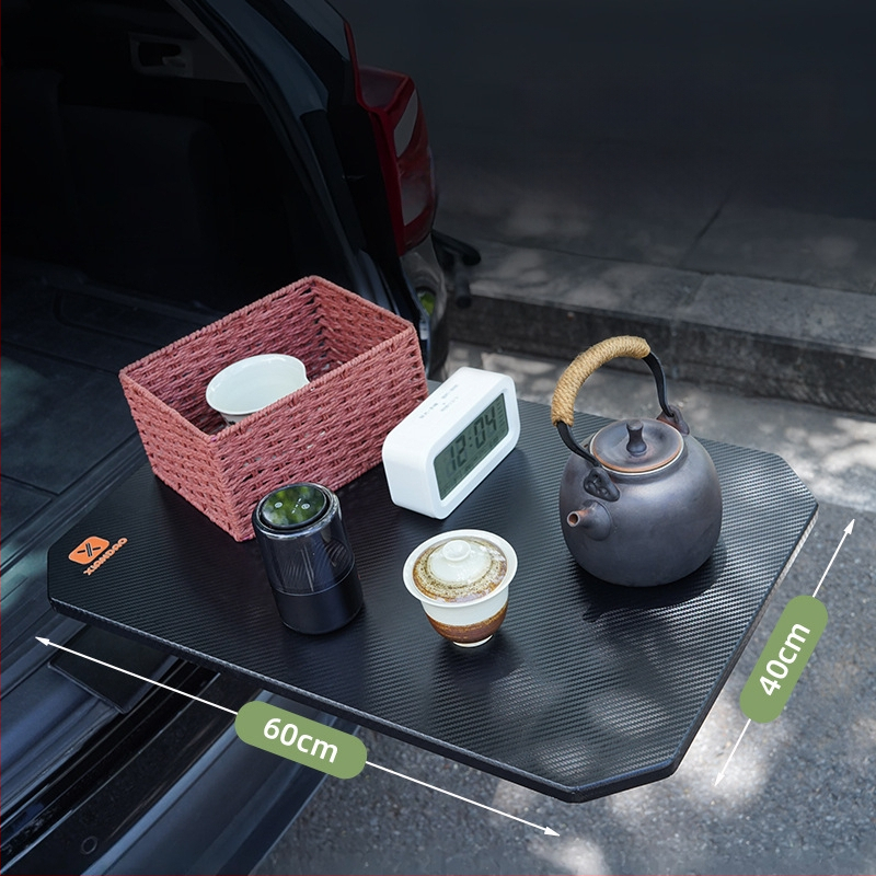 CHONGTENG Stolík do batožinového priestoru auta – drevený, zapínanie na klik, zloženie, demontáž, rotácia