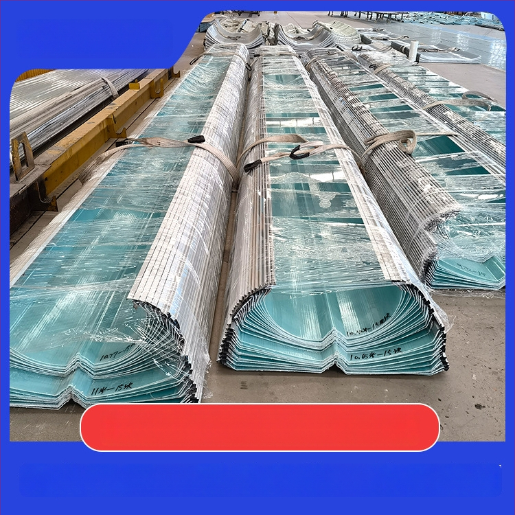 FRP priehľadné panely s oceľovými okrajmi, nehorľavé, UV odolné, svetelná prechodnosť ≥70%, pre strešné osvetlenie oceľových konštrukcií (Typy 470/760/820/940/1410)