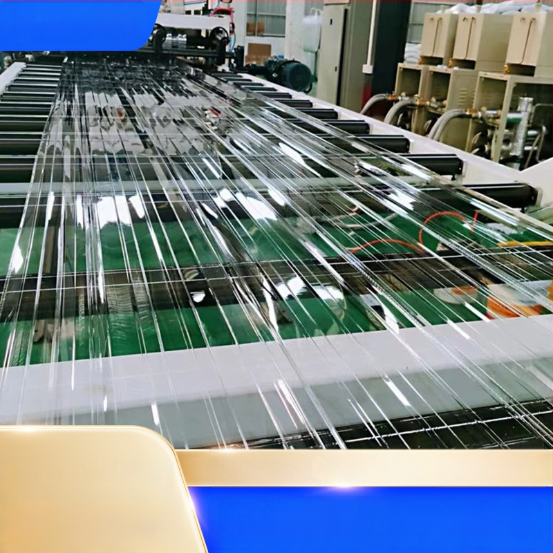 Polykarbónátové svetelné panely pre strechy tovární a skleníkov, vlnité a trapézové listy, panely typu 840