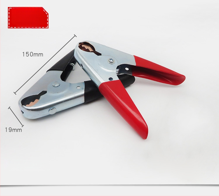 1000A svorka k autobatérii so živým vodičom na nabíjanie a testovanie