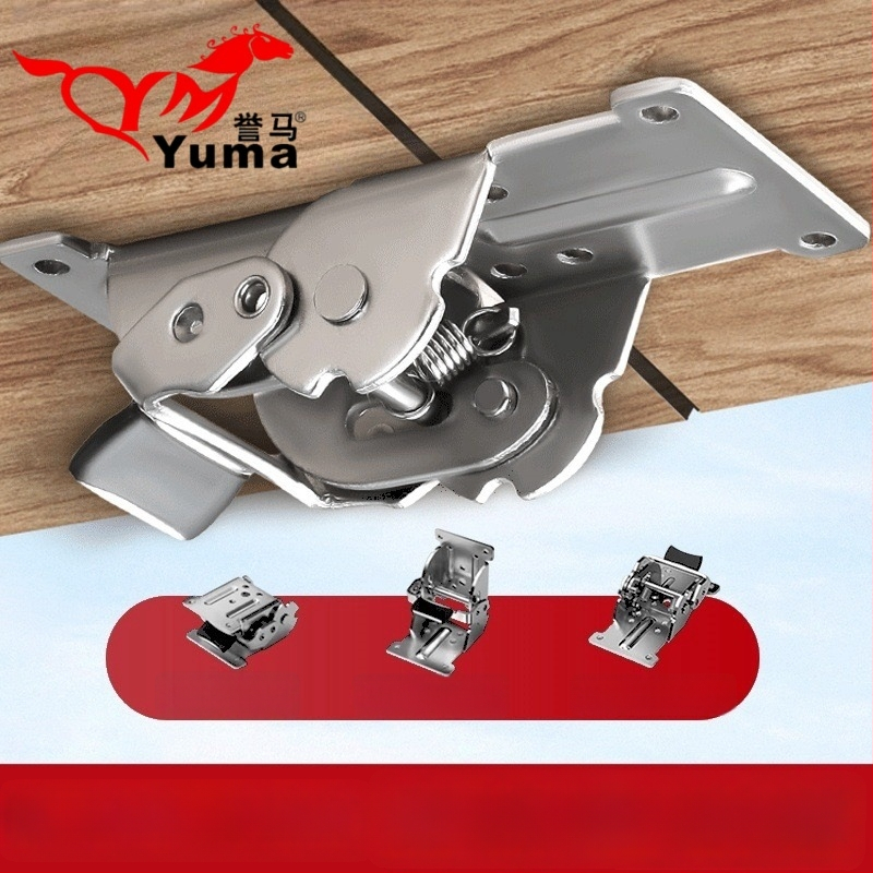 Pružinový pánt na skladanie, zosilnený, nastaviteľný 90°–180°, samouzamykajúci pre prepojenie nábytku, model 7055, mangánová oceľ, niklované povrchové úpravy, značka Honor Horse, moderný jednoduchý štýl