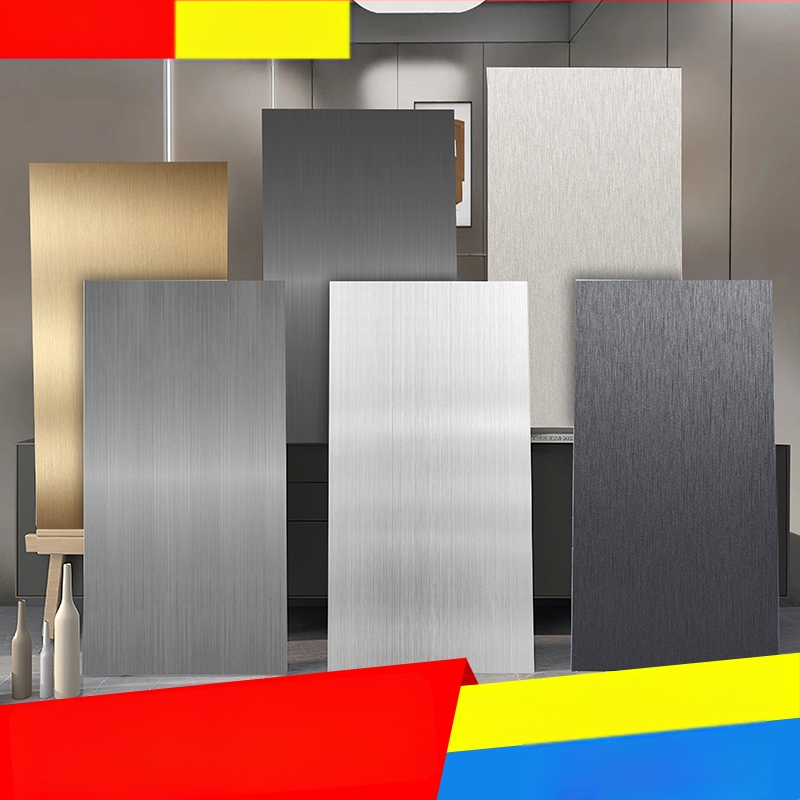 Kovový stenový panel s dreveným obkladom a bambusovými vláknami a bambusovým uhlím; bezšvový dizajn v modernom minimalistickom štýle.