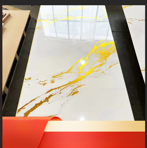 UV panel steny s vysokým leskom pozlátenou povrchovou úpravou, 3D tlač textúry a mramorovou imitáciou; materiál PVC, model: UV panel, tvar: vzor