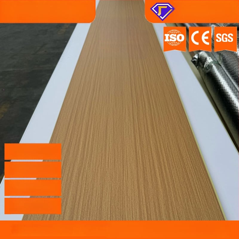 PVC steny panely s integrovaným dizajnom pre hotelové interiéry, V šev 400/600 mm, zvuková izolácia 0.20, tepelná vodivosť 0.125, štýl bezšvíkové, moderná jednoduchosť