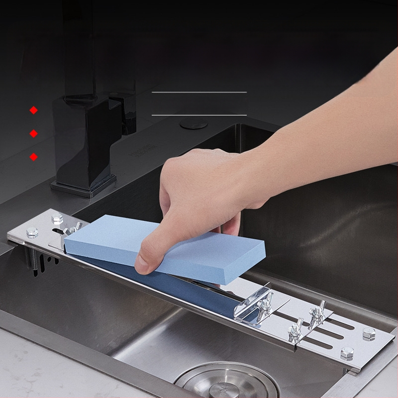 Dvojstranný brúsny kameň s držiakom na drez pre kuchynské nože a nožnice — korund