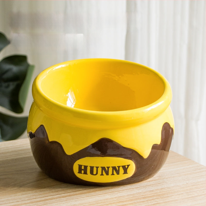 Keraamiline kasside toidukauss kõrge jalaga ja kaldu servaga — Bränd Juhui