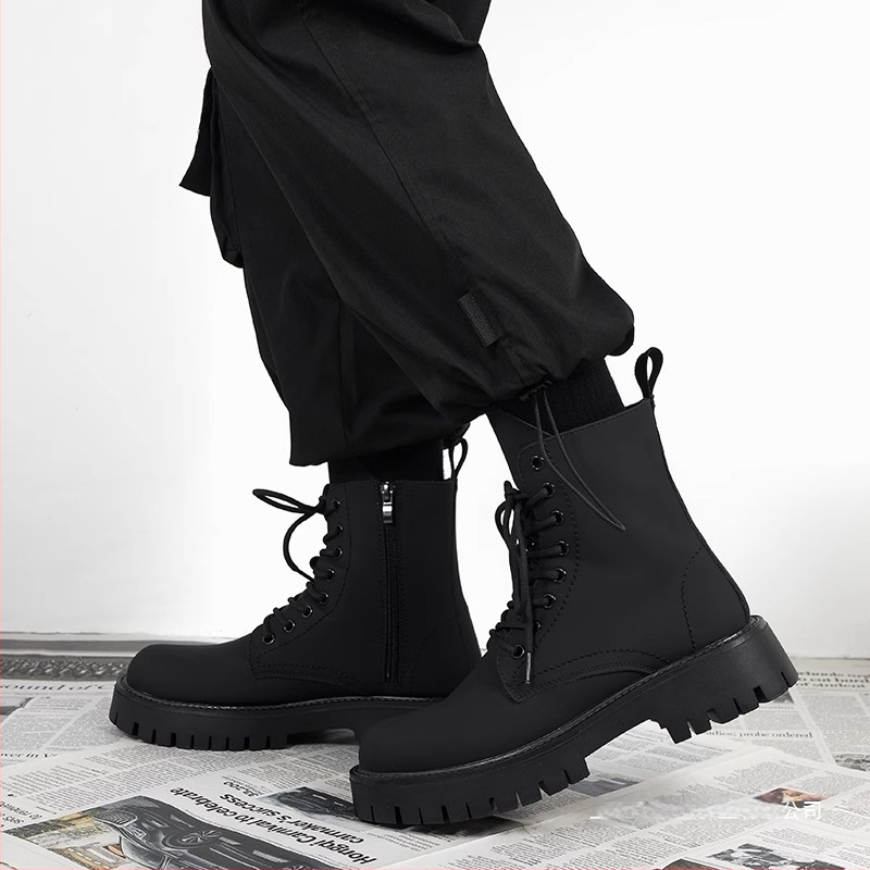 Muške čizme Martin, gornji dio od mikrovlaknaste kože, potplat od gume, bez podstavke, britanski stil