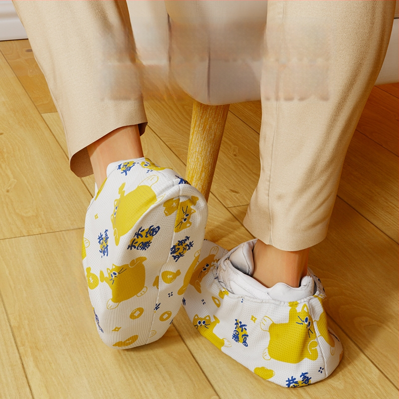 Jednorazové návleky na topánky do interiéru, hrubšie netkané textílie, ochrana proti prachu, protišmykové, vzor šťastná mačka