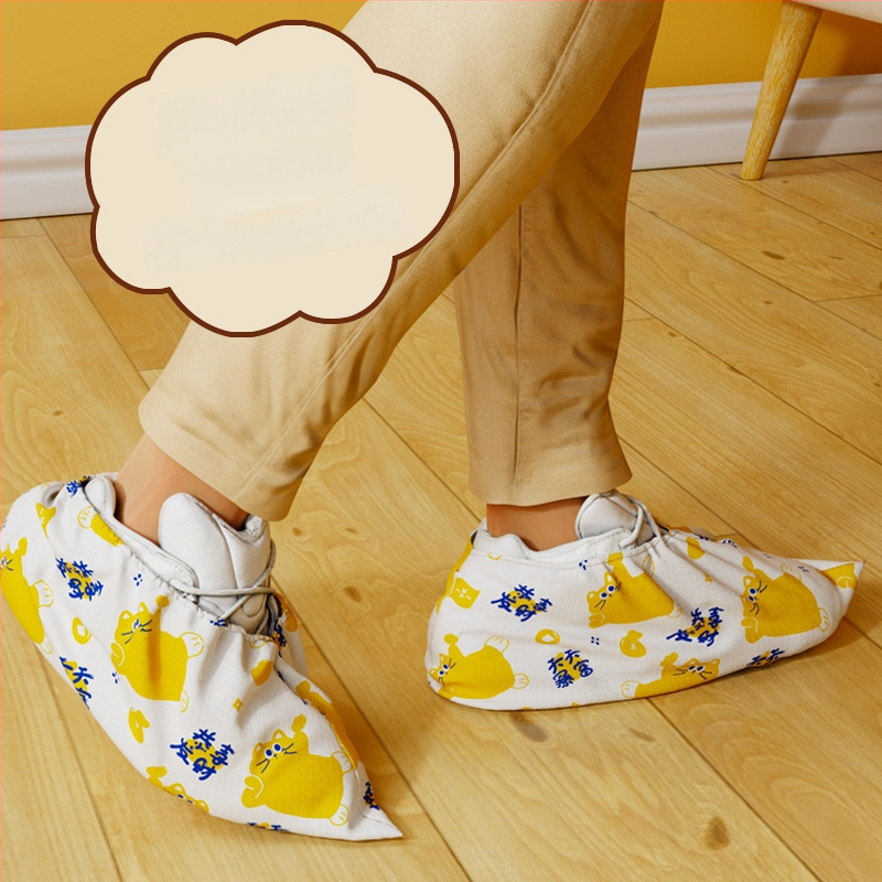 Jednorazové návleky na topánky do interiéru, hrubšie netkané textílie, ochrana proti prachu, protišmykové, vzor šťastná mačka