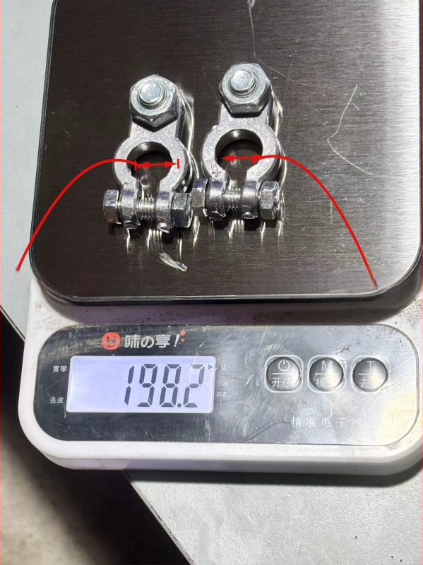 Konektor batériového terminálu pre auto – čisté olovo, univerzálne uchytenie, zosilnený dizajn, pre batériové terminály auta