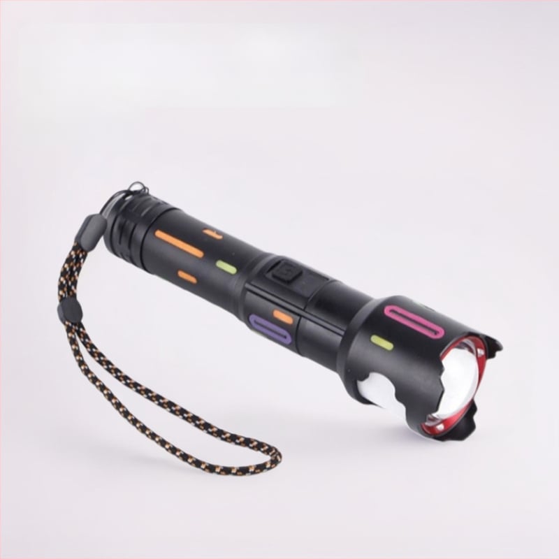 Ručná baterka z hliníkovej zliatiny, LED 15W, 1500 lm, dosah 500 m