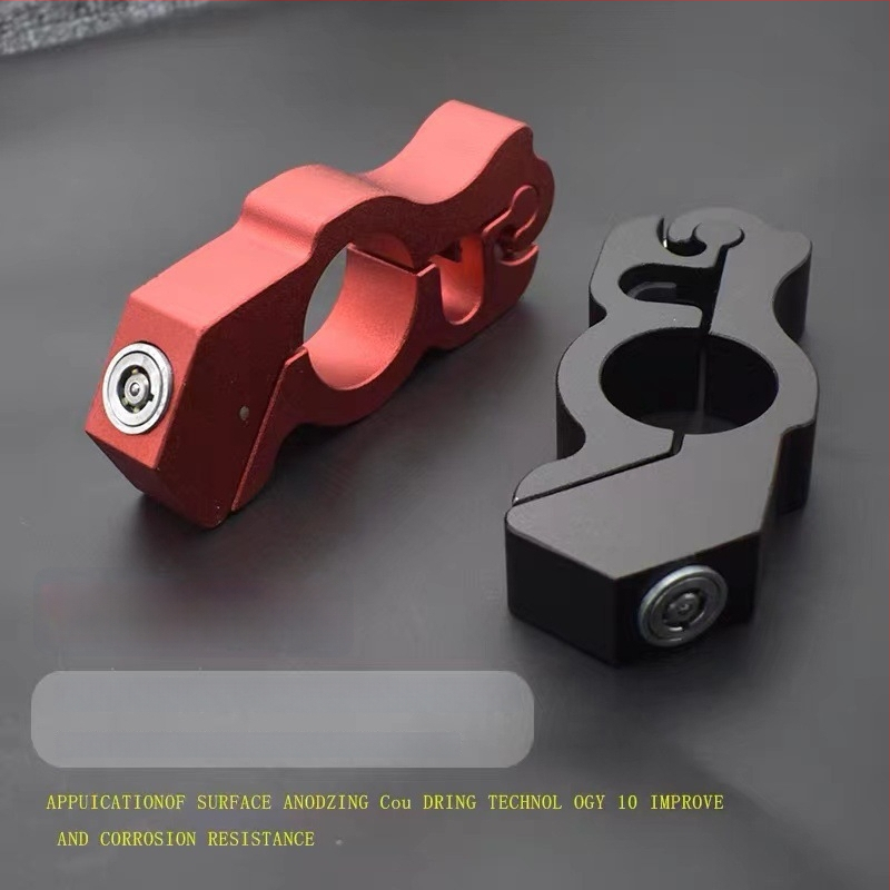 Hliníkový zámok na riadidlá bicykla - prenosný anti‑krádežný zámok pre elektrické bicykle, elektrické koloběžky a motocykle - Hmotnosť 395 g