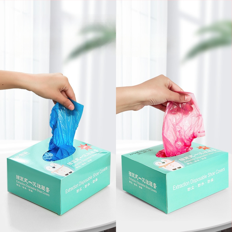 Jednorazové vnútorné návleky na topánky, 5 mm hrúbka, netkaný materiál, nepremokavé, protiskĺzové.