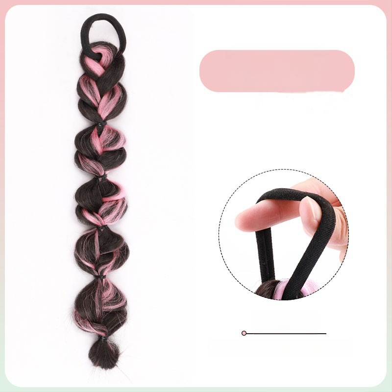 Parochňa s bubble copom a chvostom, vlákna odolné voči teplu, stredná až dlhá dĺžka, prirodzený vzhľad pre ženy