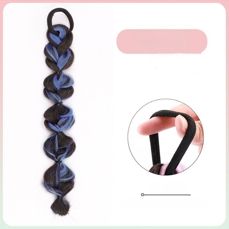 Parochňa s bubble copom a chvostom, vlákna odolné voči teplu, stredná až dlhá dĺžka, prirodzený vzhľad pre ženy