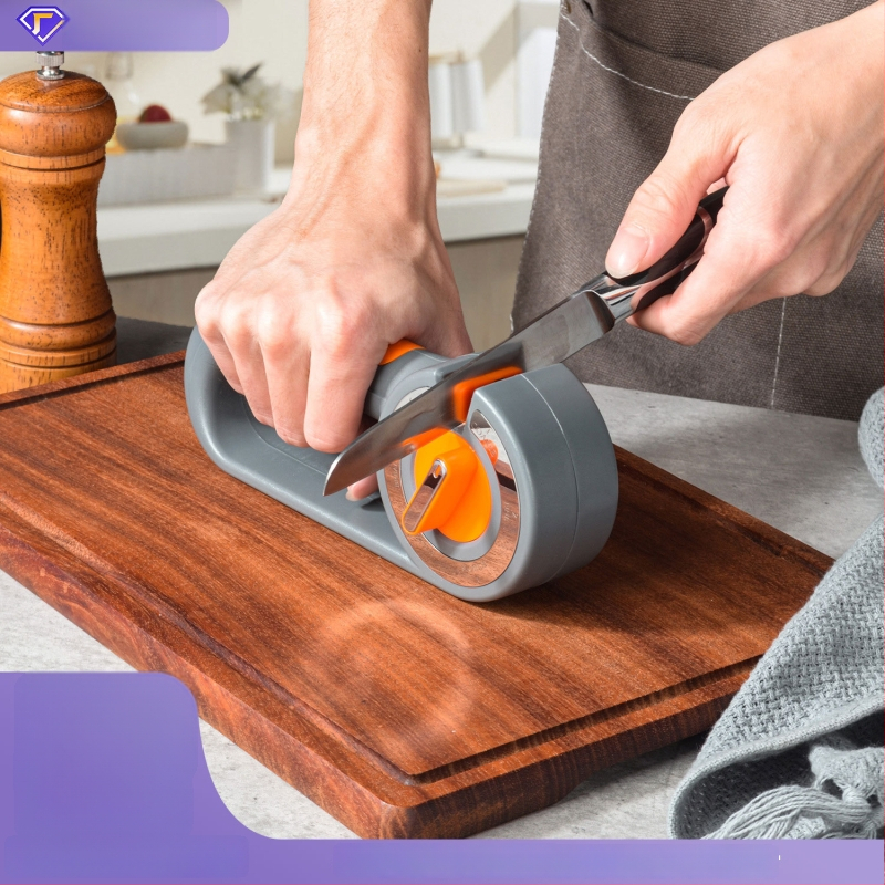 Brúska na kuchynský nô s viacuhlovým nastavením – vhodný pre kuchynské, šéfkuchárske a rezné nože a nožnice; Materiály: ABS plast, keramika, emery, wolframová oceľ, 430 nerezová oceľ