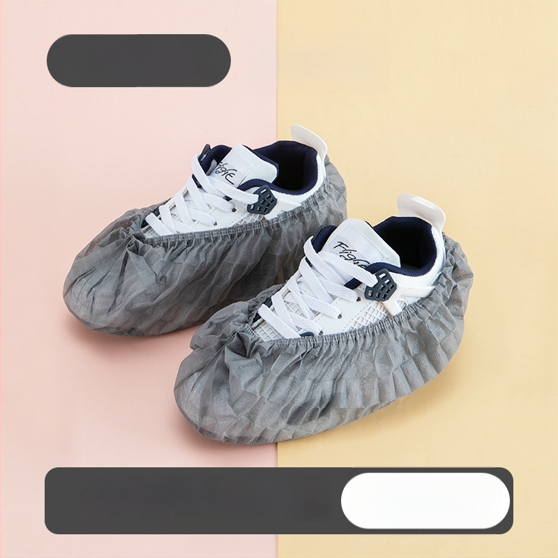 Hrubé jednorazové návleky na topánky z netkanej textílie, priedušné, protišmykové, prachotesné pre domáce použitie; hrúbka 300 g; 100 ks v balení