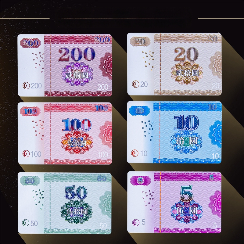 Benniu PVC pokera čipi un kartes komplekts ar iepakojumu – pielāgojams spēļu kartēm