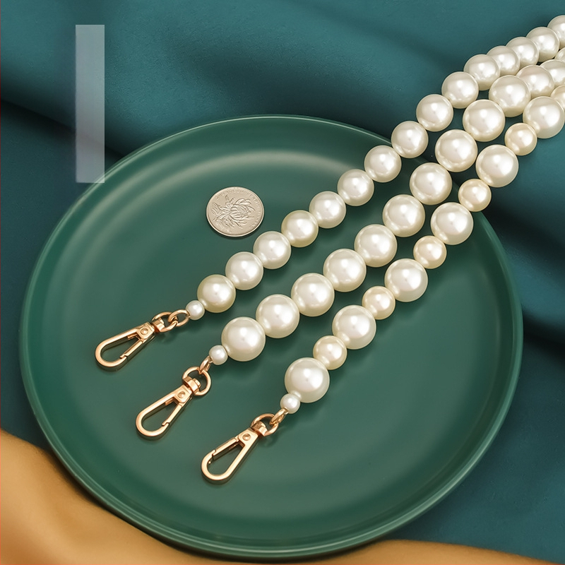 Taška popruh s perlovým reťazom a ozdobným reťazom | Značka: Weiqi; Materiál: ABS; Číslo artiklu: 220409; Uvedenie: Leto 2024; Štýl: Mestský minimalistický