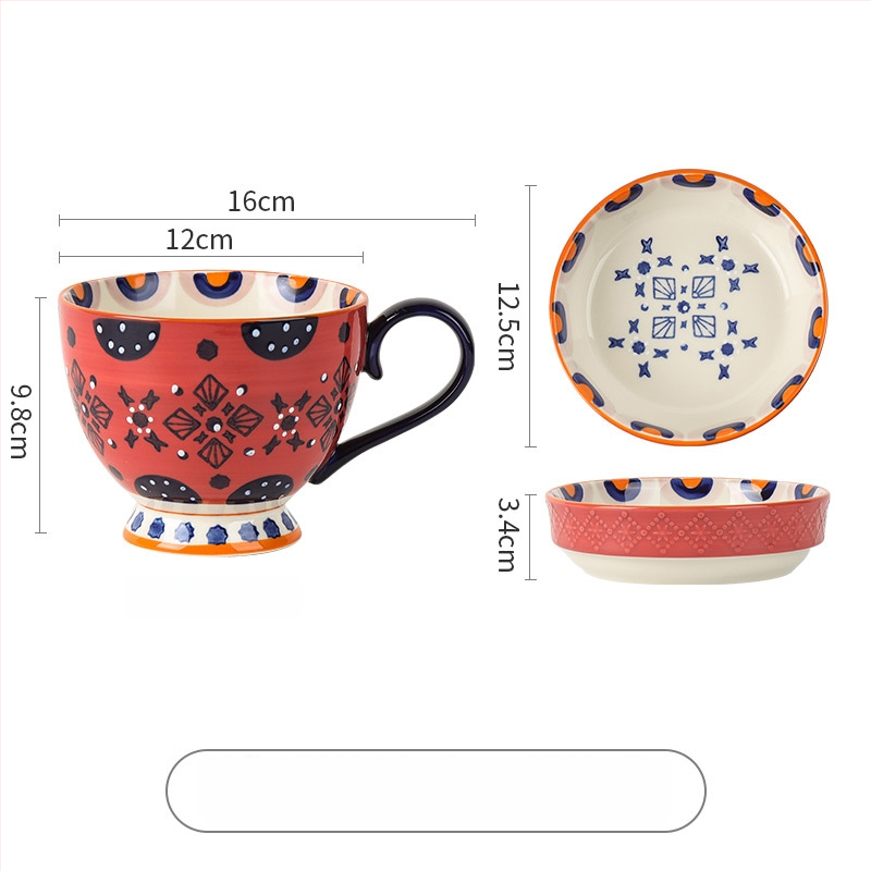 Porcelánový hrnček s kvetinovým vzorom, vidiecky štýl, vhodný do mikrovlnky, odolný voči vysokým teplotám.