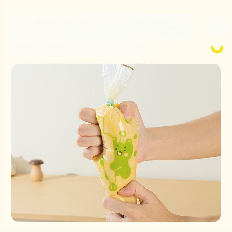 Pārtikas kvalitātes vienreizējās lietošanas špricēšanas maisiņš, bieza un izturīga pret plīsumiem, komplekts uzgalīšu, PE materiāls, kastē iepakots, izmanto krēmu izspiešanai un cepšanai