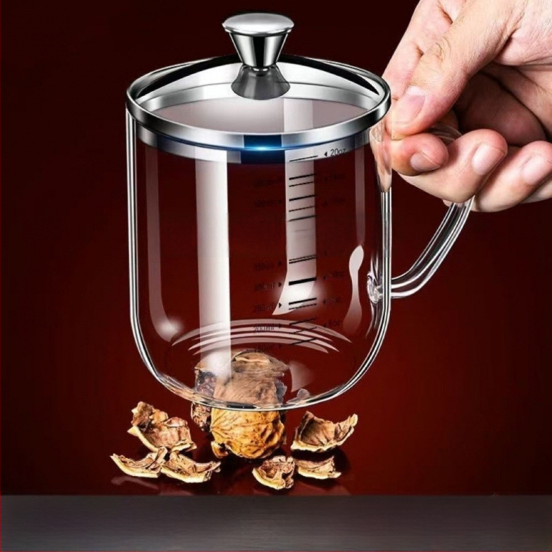 Pohár z borosilikátového skla, vysoká teplotná odolnosť, graduovaná stupnica, trojuholníkový tvar, s viečkom