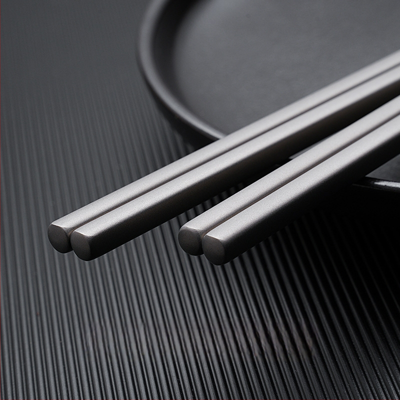 Ti·walker štvorcové jedálenské paličky z čistého titánu – čistý titán, odolné voči plesniam, protišmykové, proti popáleninám, dutá izolácia, prenosné na kempovanie