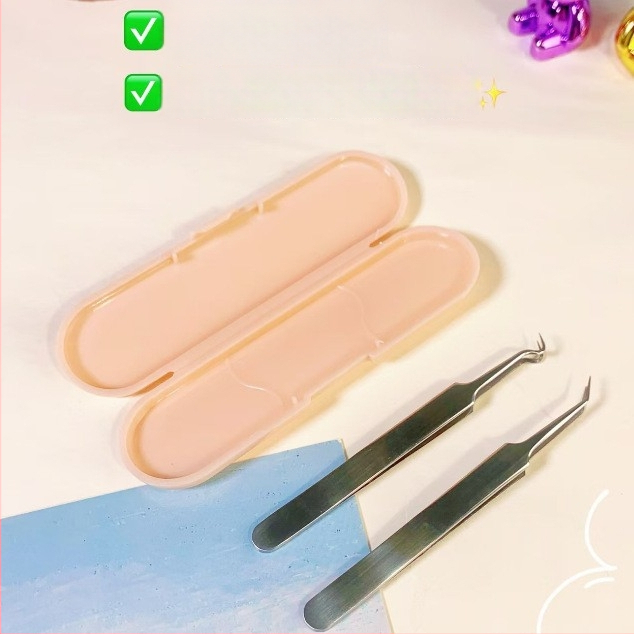 Snow Mary Sada ihiel na akné z nehrdzavejúcej ocele so zakrivenými a šikmými hrotmi