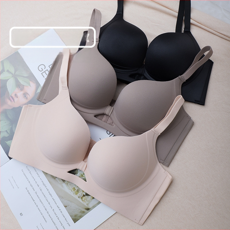 Nothing dámska podprsenka, 3/4 košík, bez drôtov, push-up, bezšvový dizajn, zadné zapínanie s 4 radmi háčikov, materiál nylon, podšívka 80–90% nylon, pevné dvojité ramienka, jar 2025