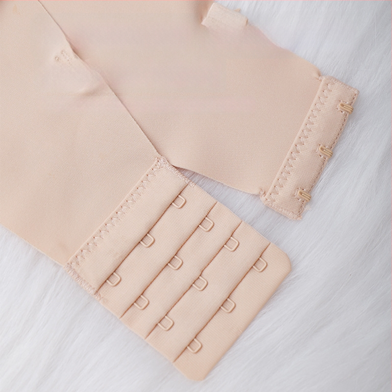 Nothing dámska podprsenka, 3/4 košík, bez drôtov, push-up, bezšvový dizajn, zadné zapínanie s 4 radmi háčikov, materiál nylon, podšívka 80–90% nylon, pevné dvojité ramienka, jar 2025