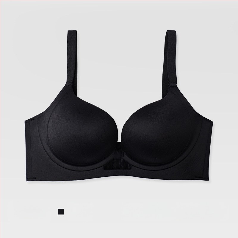 Nothing dámska podprsenka, 3/4 košík, bez drôtov, push-up, bezšvový dizajn, zadné zapínanie s 4 radmi háčikov, materiál nylon, podšívka 80–90% nylon, pevné dvojité ramienka, jar 2025